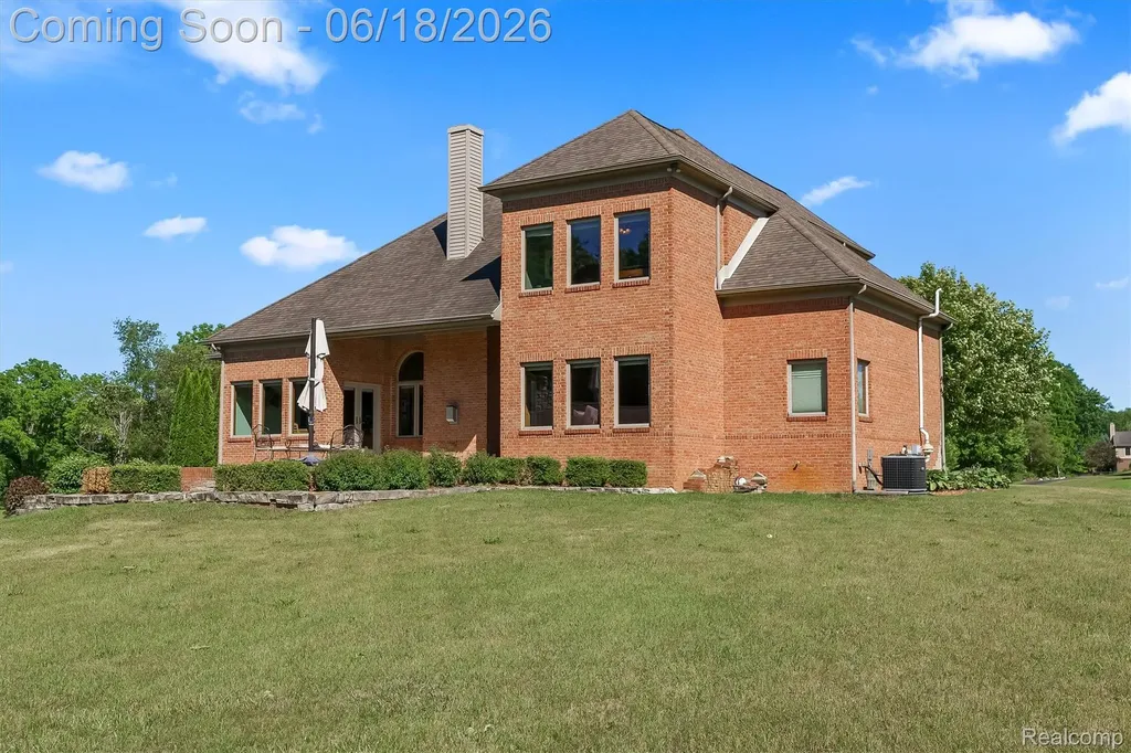 5715 Crest Court Webster Township MI 48130