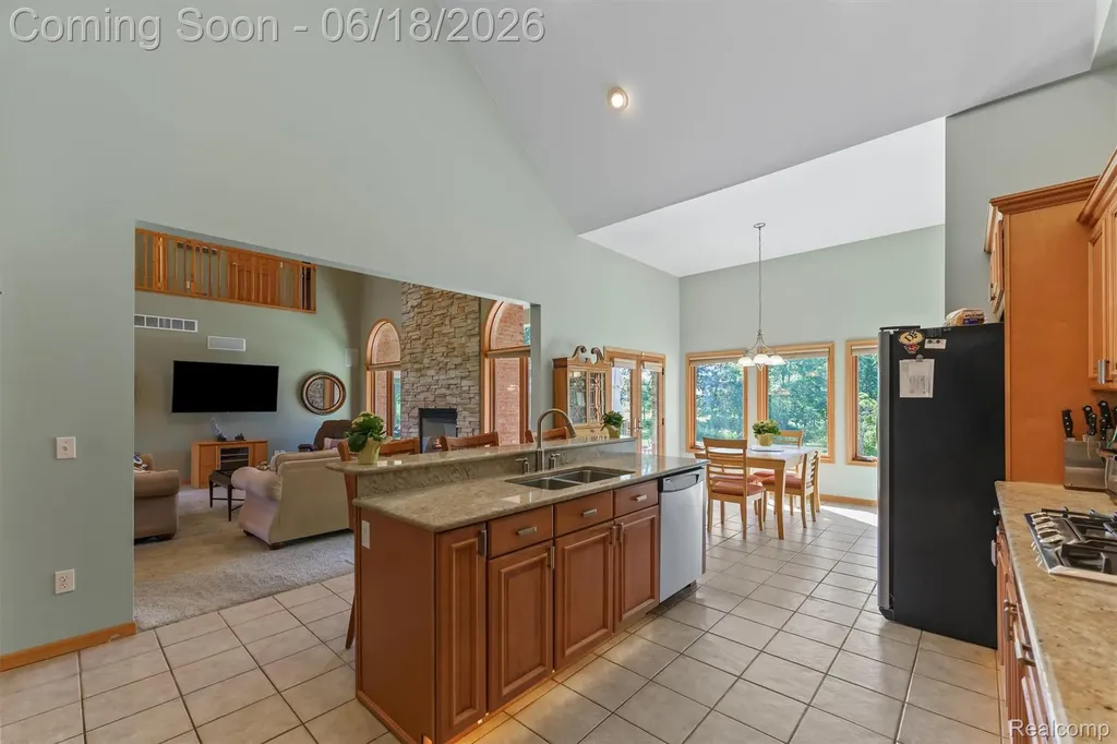 5715 Crest Court Webster Township MI 48130
