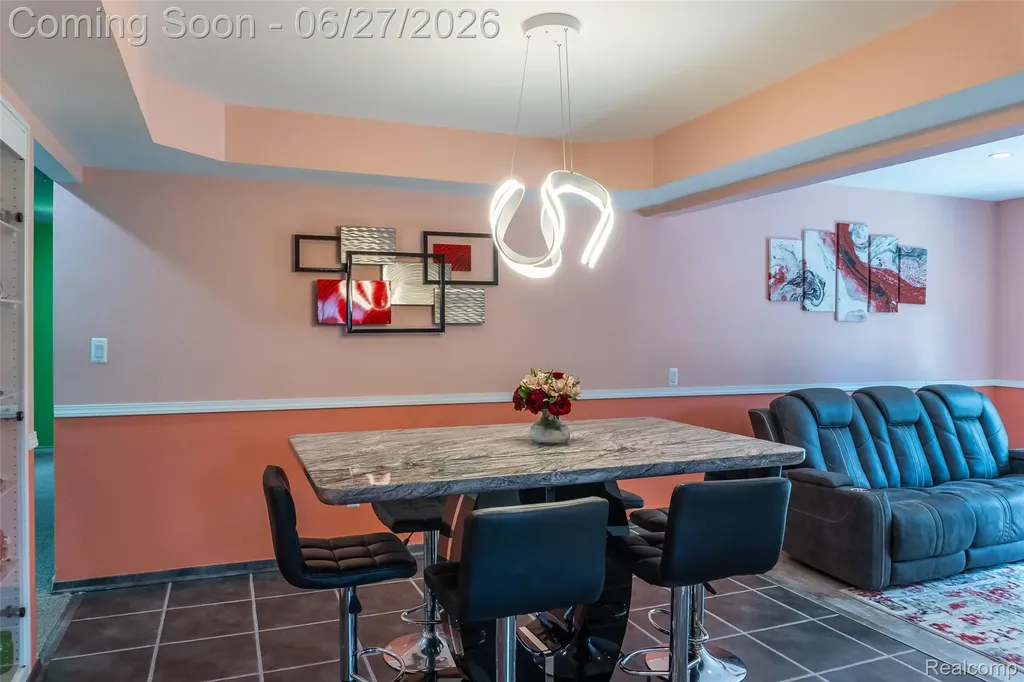 33818 King Richard Drive Sterling Heights City MI 48310