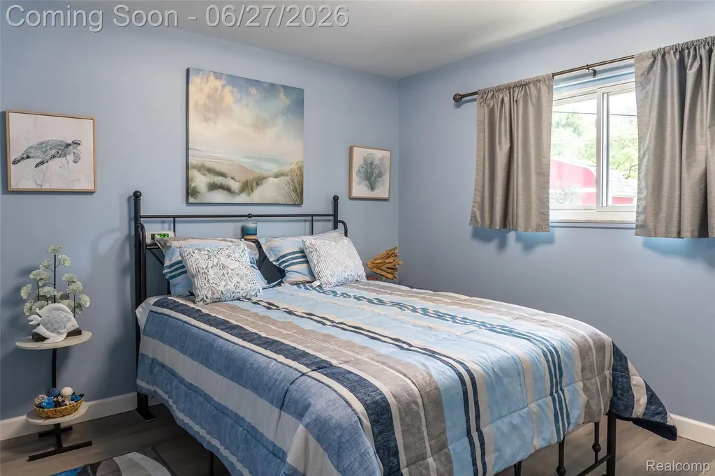 33818 King Richard Drive Sterling Heights City MI 48310
