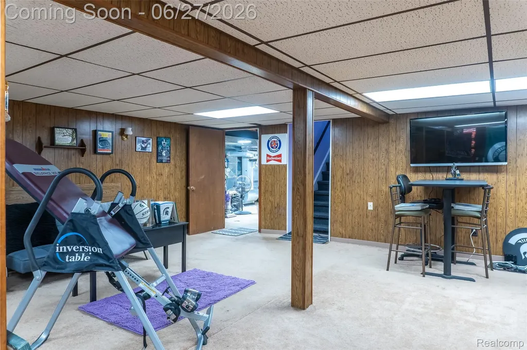 33818 King Richard Drive Sterling Heights City MI 48310