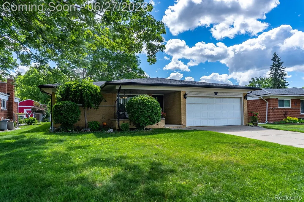 33818 King Richard Drive Sterling Heights City MI 48310