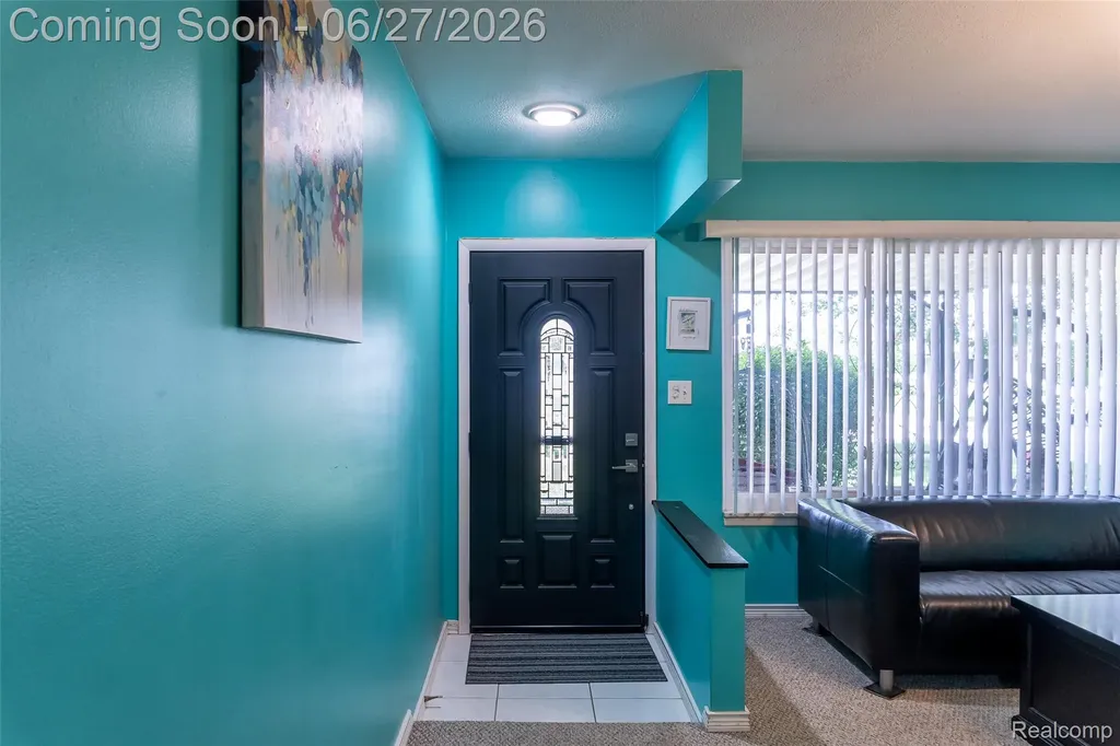 33818 King Richard Drive Sterling Heights City MI 48310