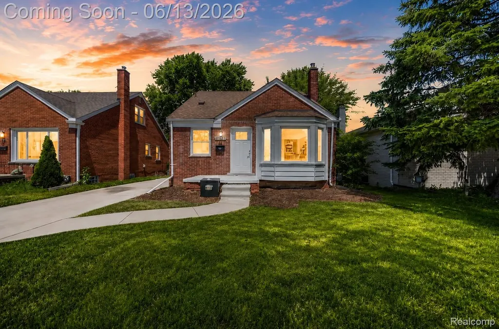 23013 Gaukler Street St. Clair Shores City MI 48080