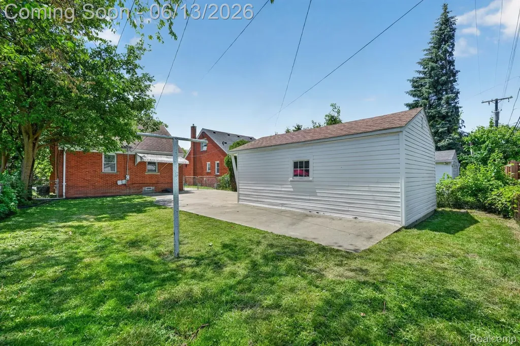 23013 Gaukler Street St. Clair Shores City MI 48080
