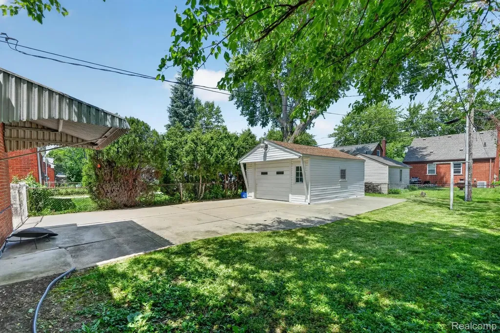 23013 Gaukler Street St. Clair Shores City MI 48080