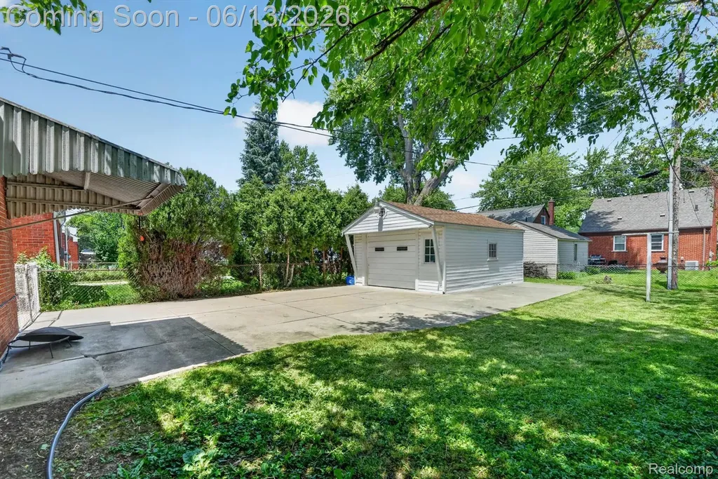 23013 Gaukler Street St. Clair Shores City MI 48080
