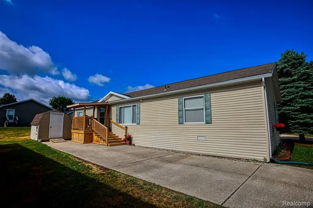 2670 Biscayne Court Lapeer Township MI 48446