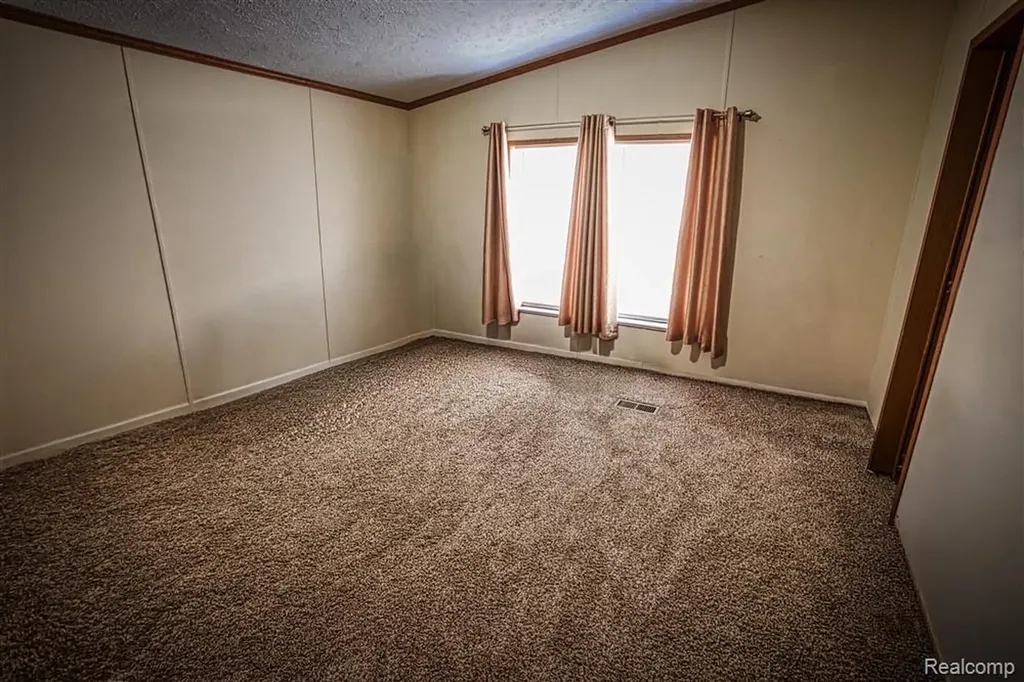 2670 Biscayne Court Lapeer Township MI 48446