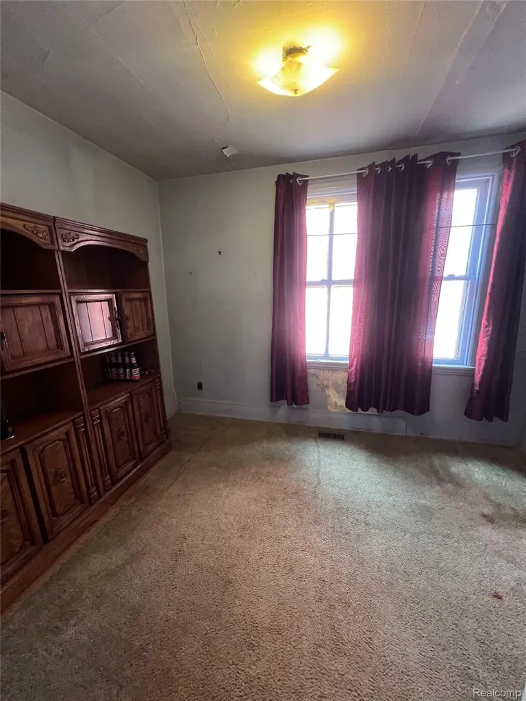 1061 Lansing Street Detroit City MI 48209