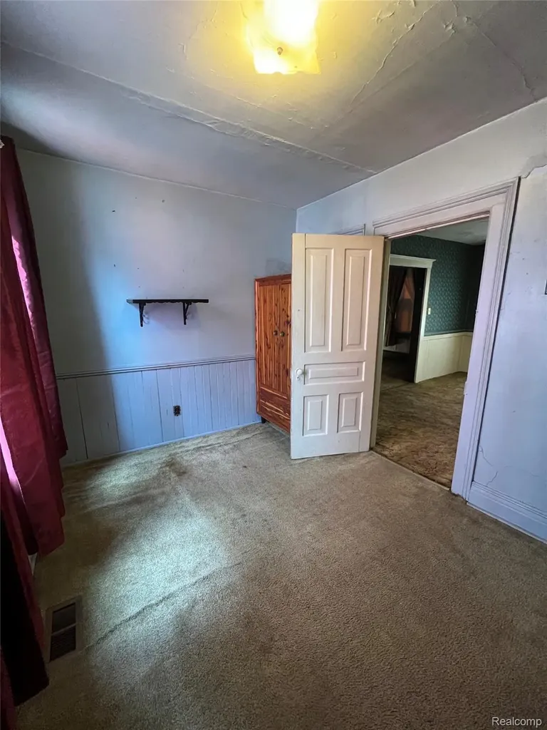 1061 Lansing Street Detroit City MI 48209