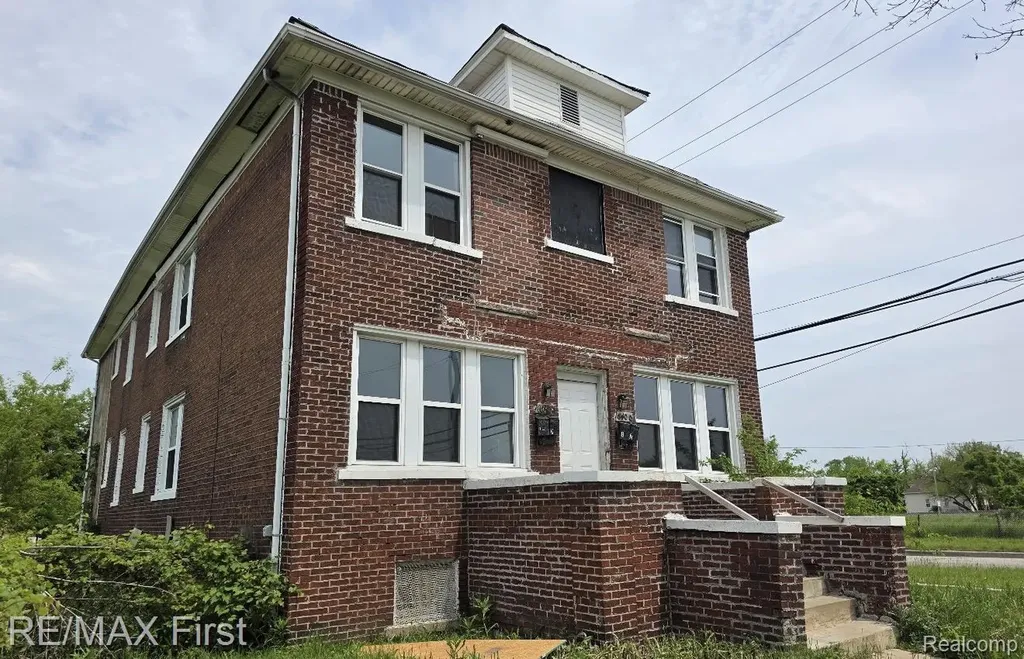 6400 Seminole Street Detroit City MI 48213