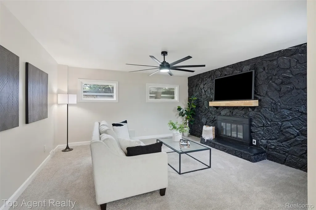 23040 Shiell Street Clinton Charter Township MI 48035