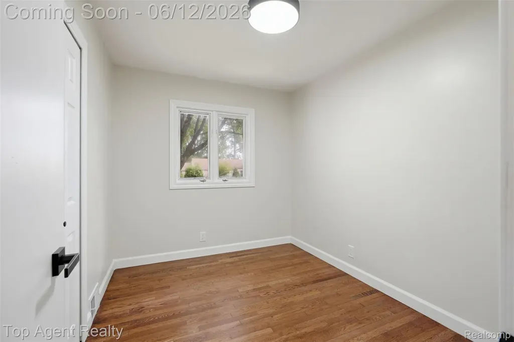 23040 Shiell Street Clinton Charter Township MI 48035