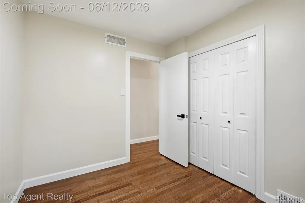 23040 Shiell Street Clinton Charter Township MI 48035