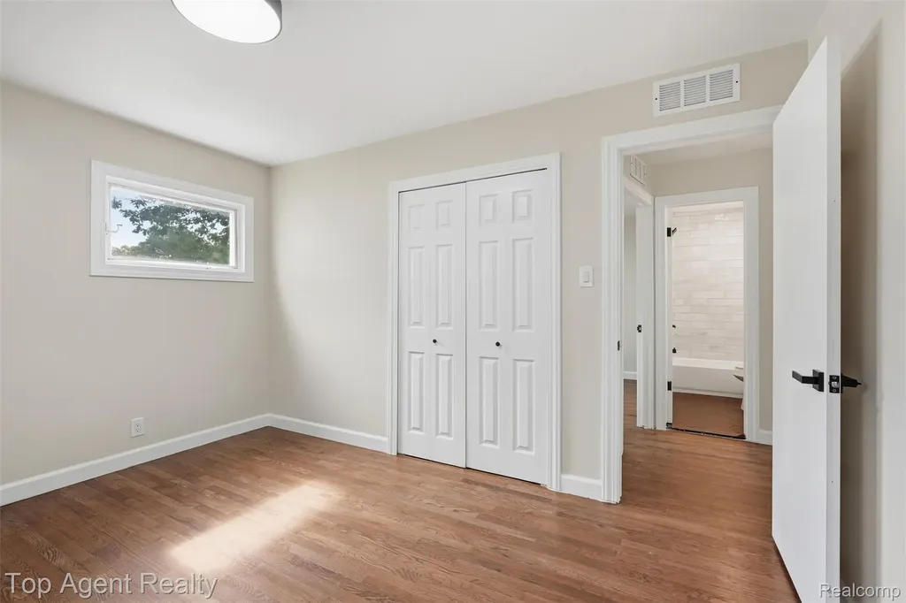23040 Shiell Street Clinton Charter Township MI 48035