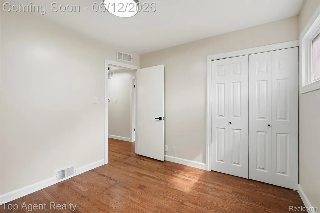 23040 Shiell Street Clinton Charter Township MI 48035