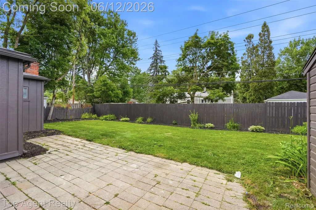 23040 Shiell Street Clinton Charter Township MI 48035