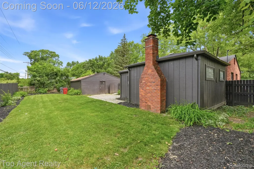 23040 Shiell Street Clinton Charter Township MI 48035