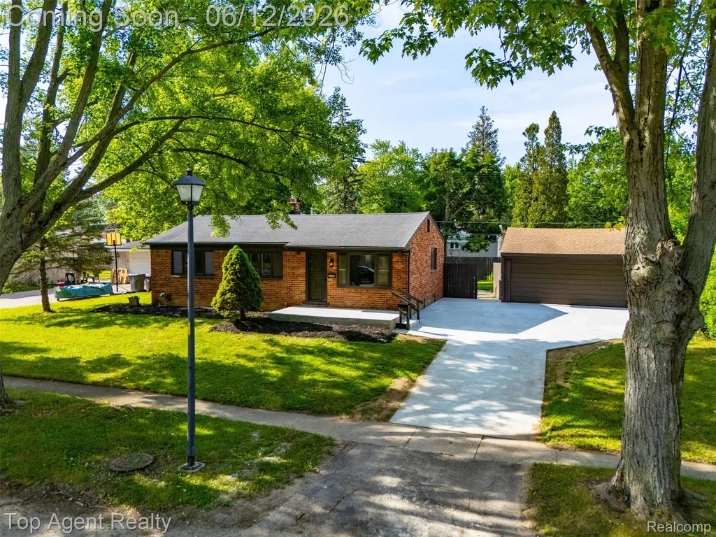 23040 Shiell Street Clinton Charter Township MI 48035