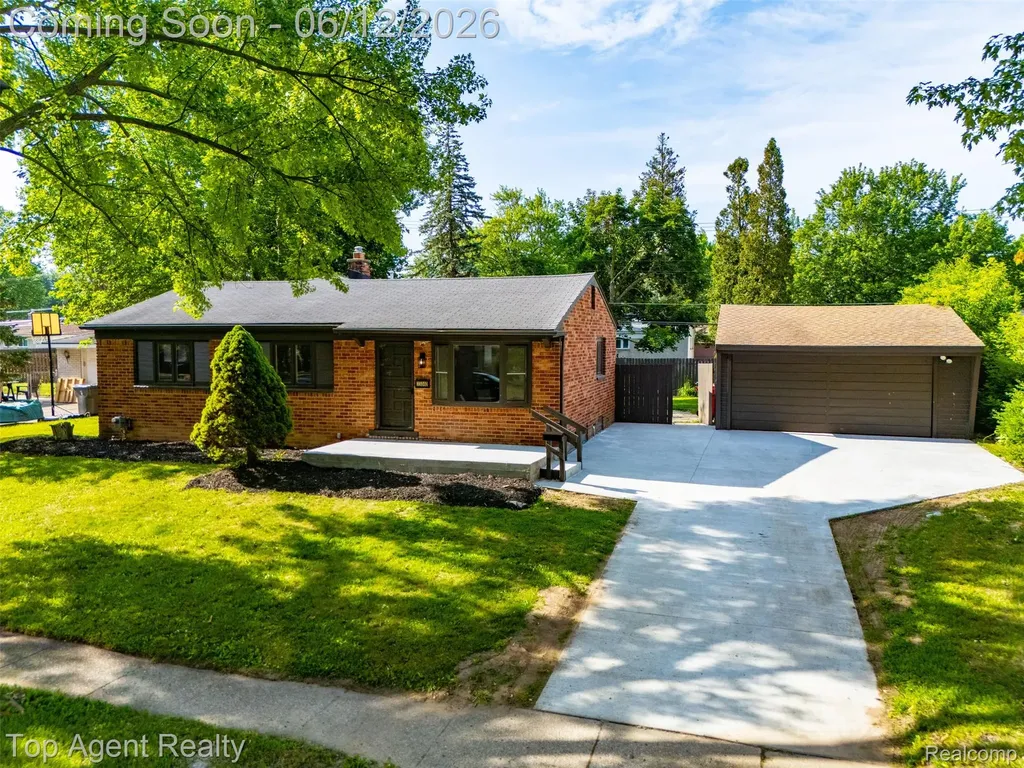 23040 Shiell Street Clinton Charter Township MI 48035