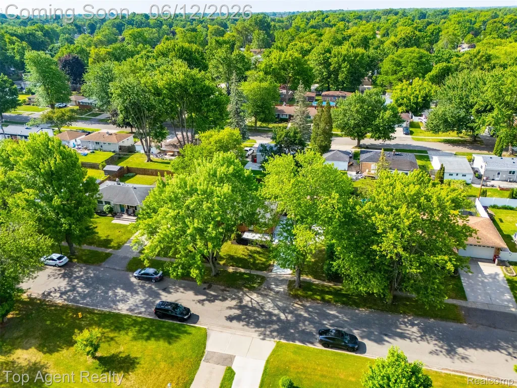 23040 Shiell Street Clinton Charter Township MI 48035