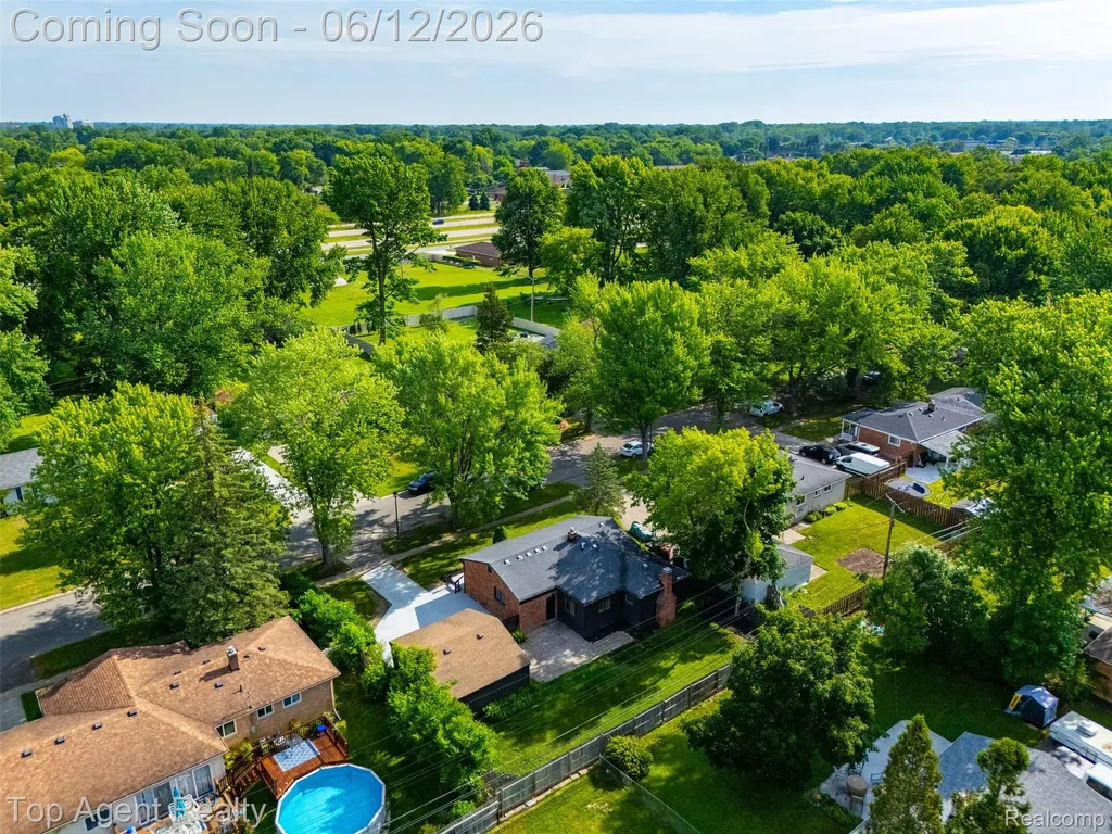 23040 Shiell Street Clinton Charter Township MI 48035