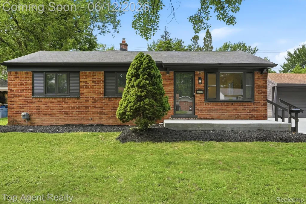 23040 Shiell Street Clinton Charter Township MI 48035