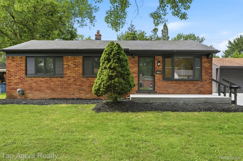 23040 Shiell Street Clinton Charter Township MI 48035