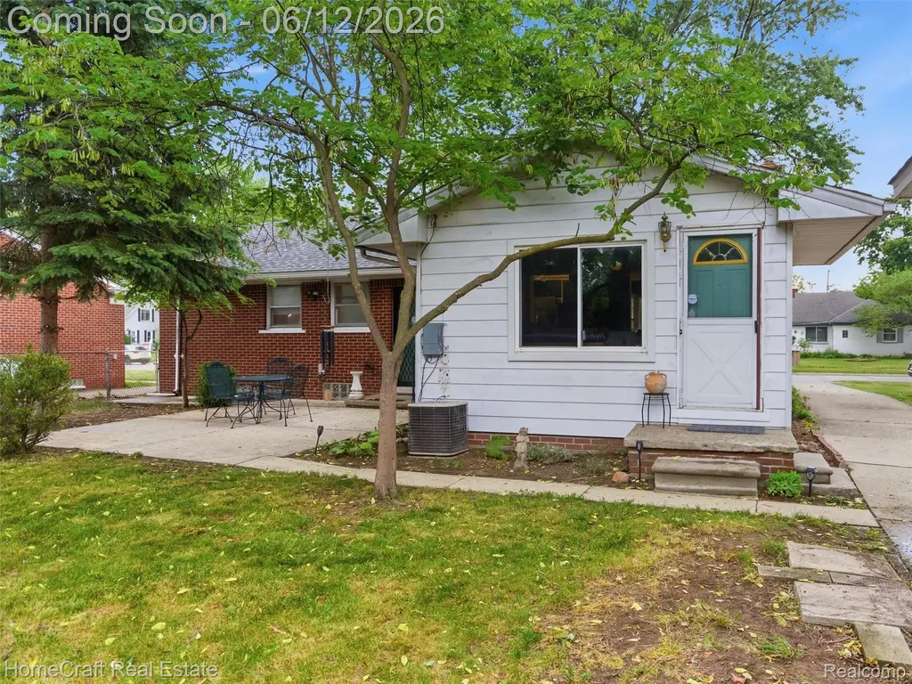 1775 N Gulley Road Dearborn Heights City MI 48127