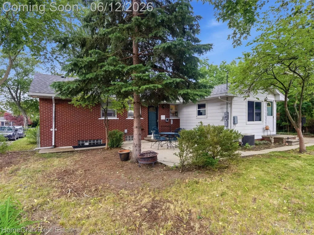 1775 N Gulley Road Dearborn Heights City MI 48127