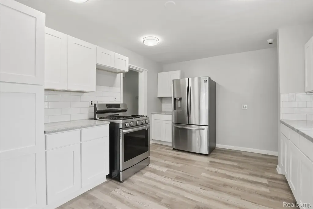2555 W Boston Boulevard Detroit City MI 48206