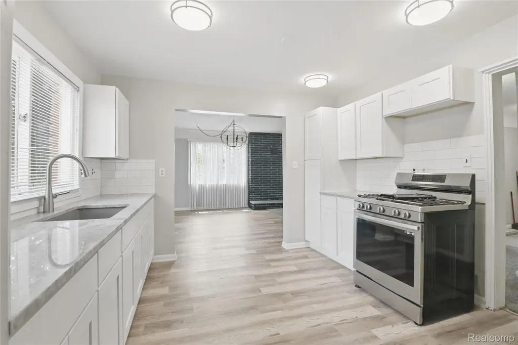 2555 W Boston Boulevard Detroit City MI 48206
