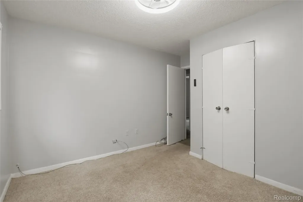 2555 W Boston Boulevard Detroit City MI 48206