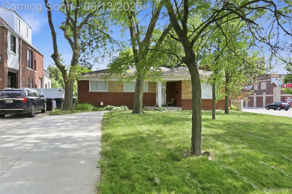 2555 W Boston Boulevard Detroit City MI 48206
