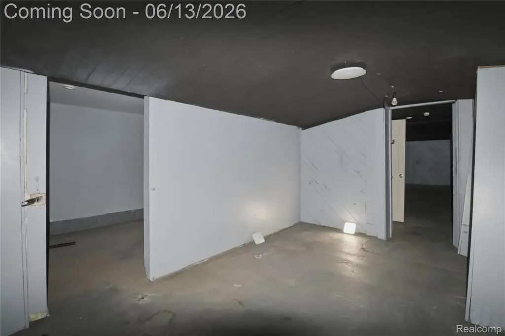 2555 W Boston Boulevard Detroit City MI 48206
