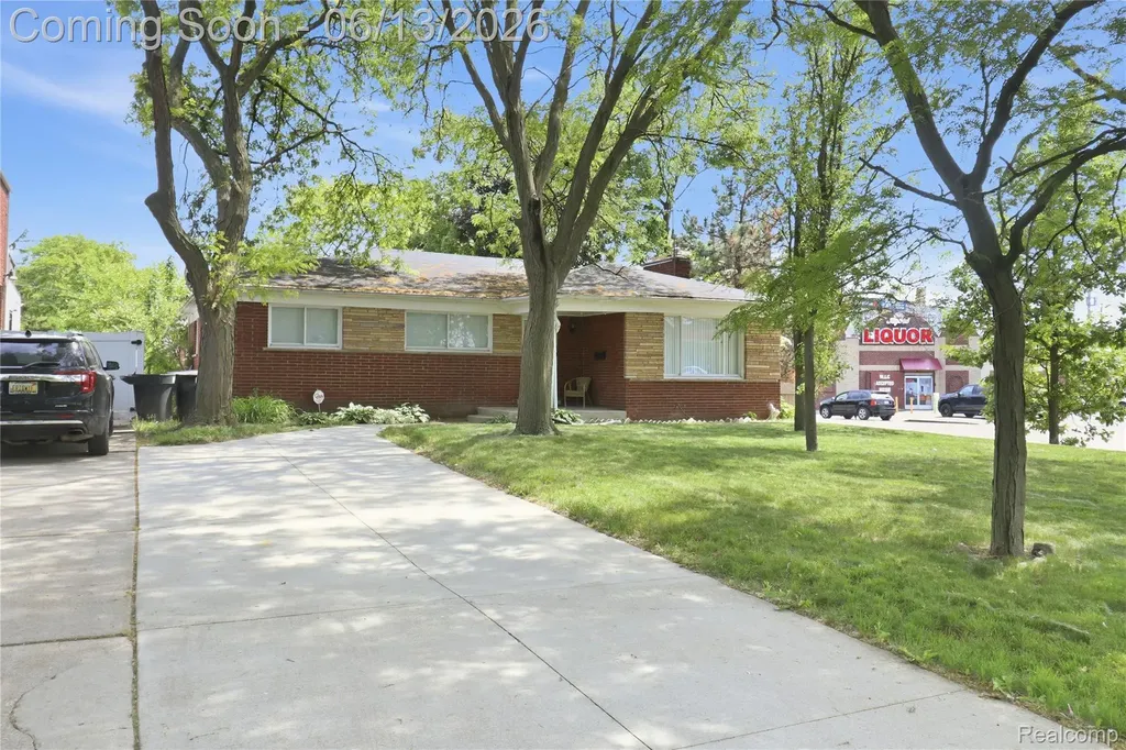 2555 W Boston Boulevard Detroit City MI 48206