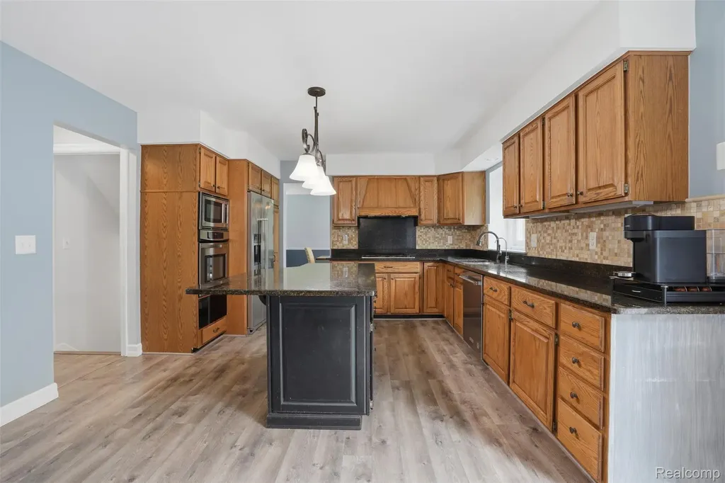8876 Wintercove Drive Commerce Charter Township MI 48382