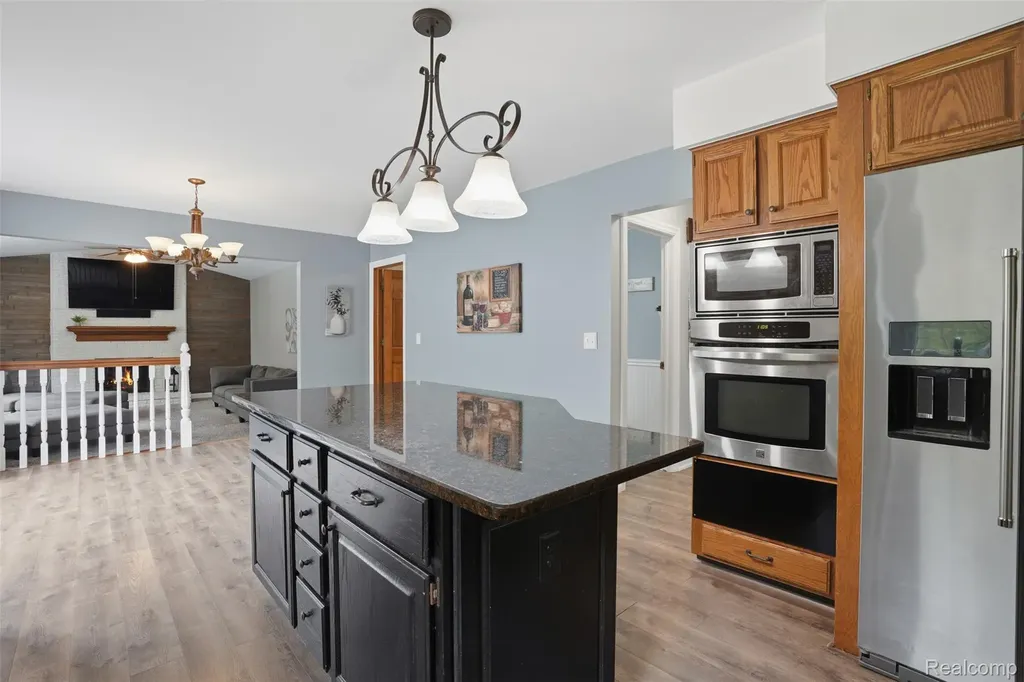 8876 Wintercove Drive Commerce Charter Township MI 48382