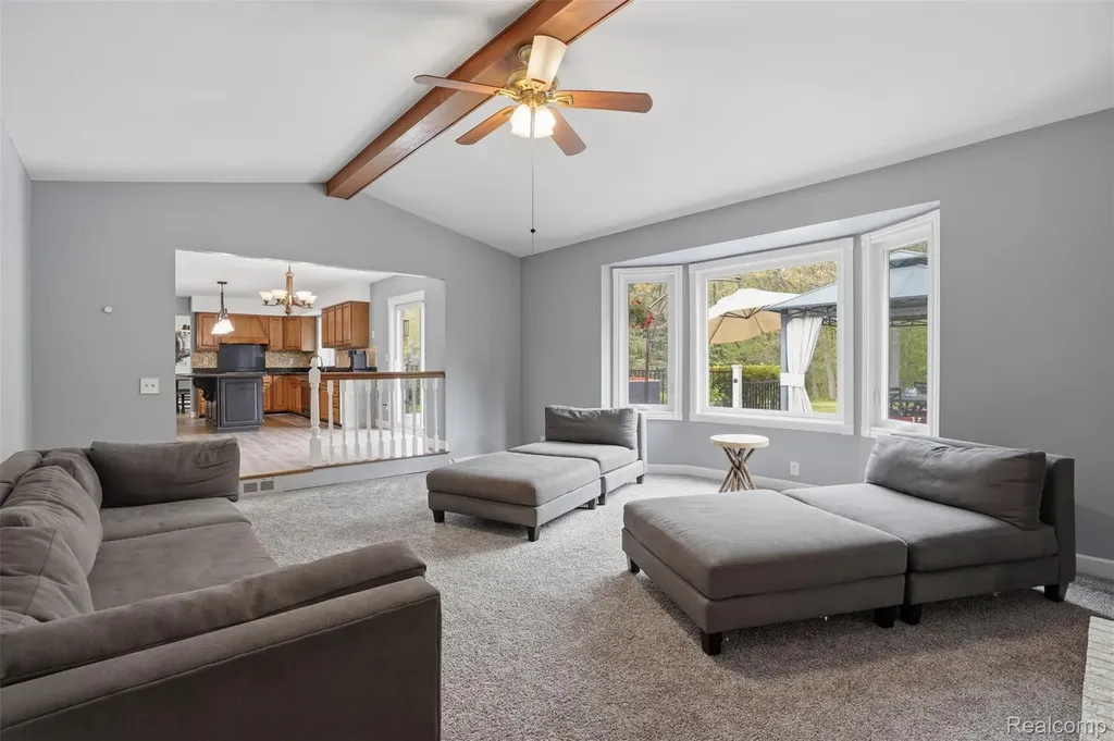 8876 Wintercove Drive Commerce Charter Township MI 48382