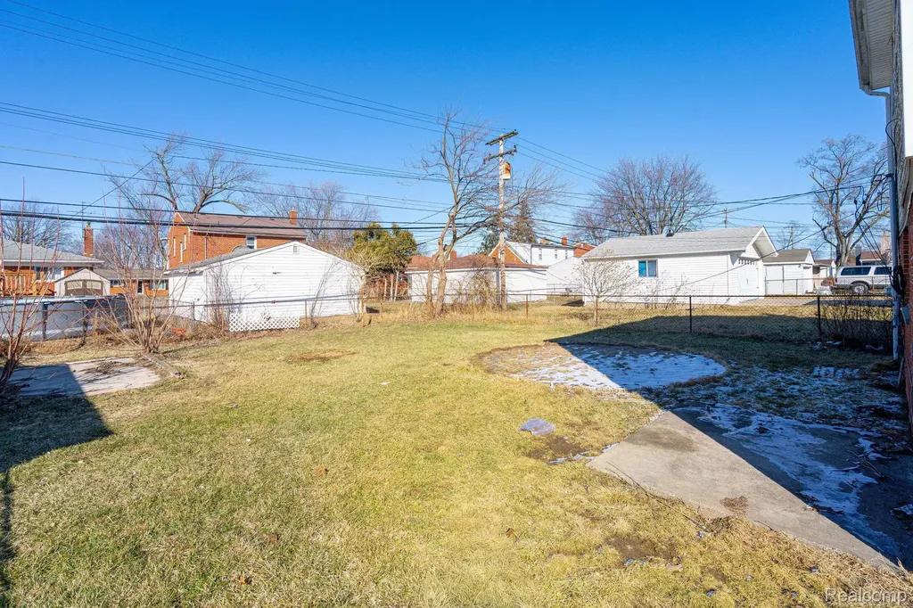 18327 E 13 Mile Road Fraser City MI 48026