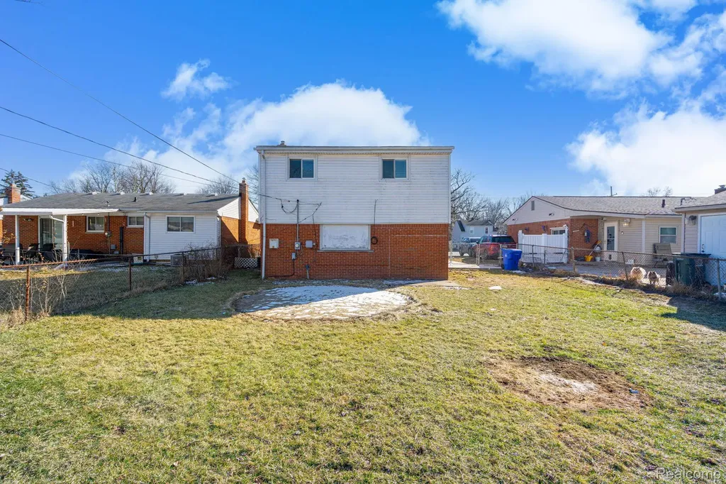 18327 E 13 Mile Road Fraser City MI 48026