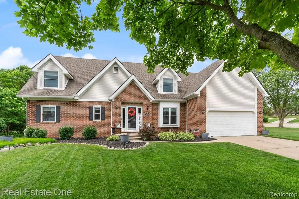 1043 Ridgeview Circle Orion Charter Township MI 48362