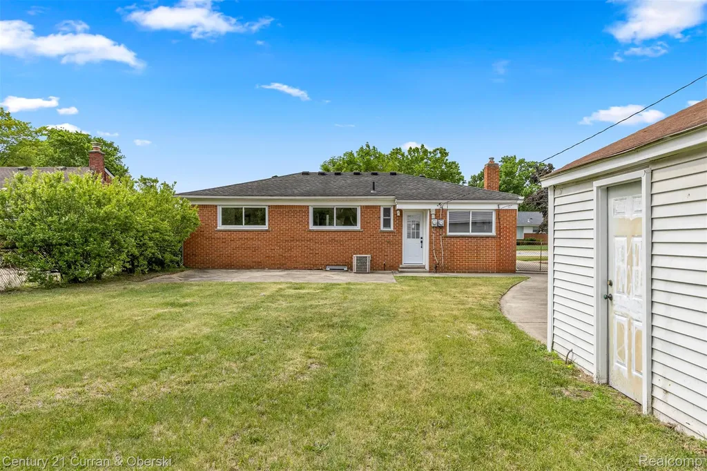 35158 Parkdale Street Livonia City MI 48150