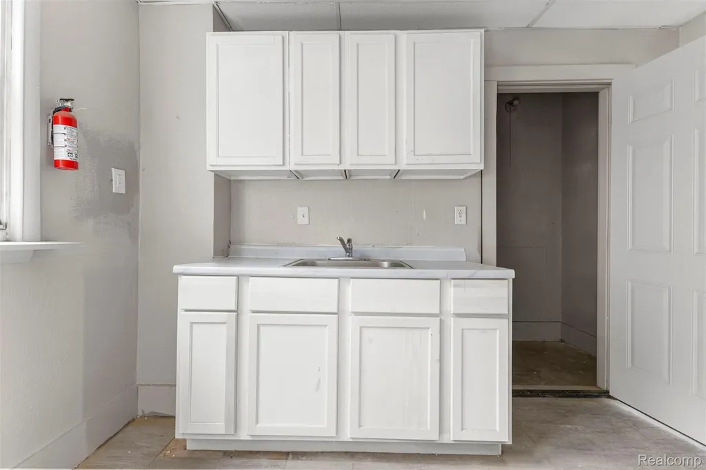 32 W Woodward Street Ecorse City MI 48229
