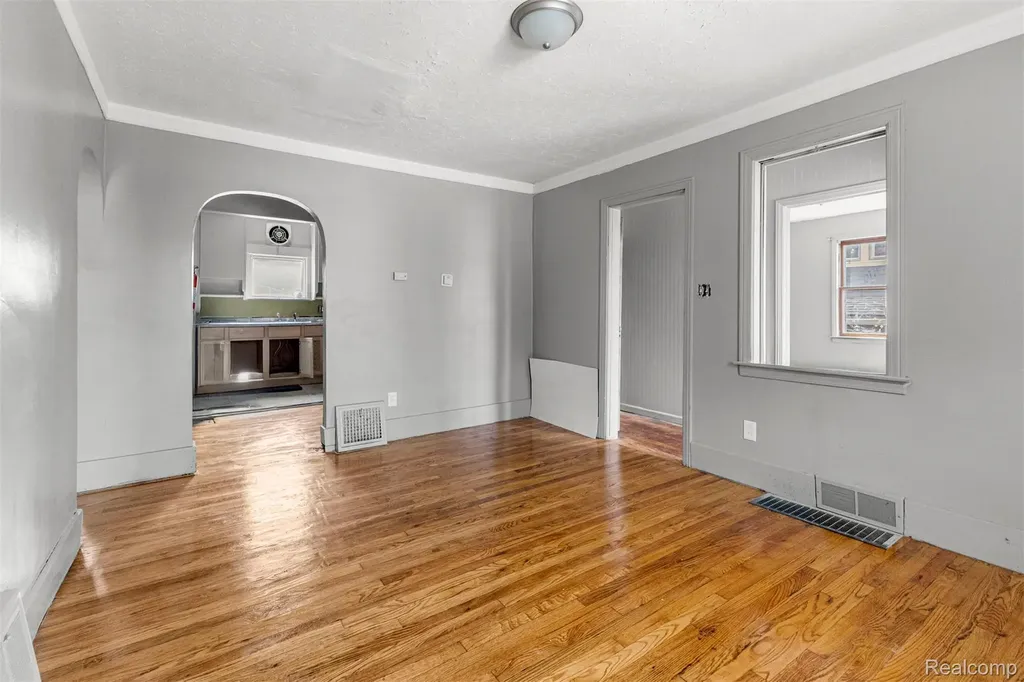 32 W Woodward Street Ecorse City MI 48229