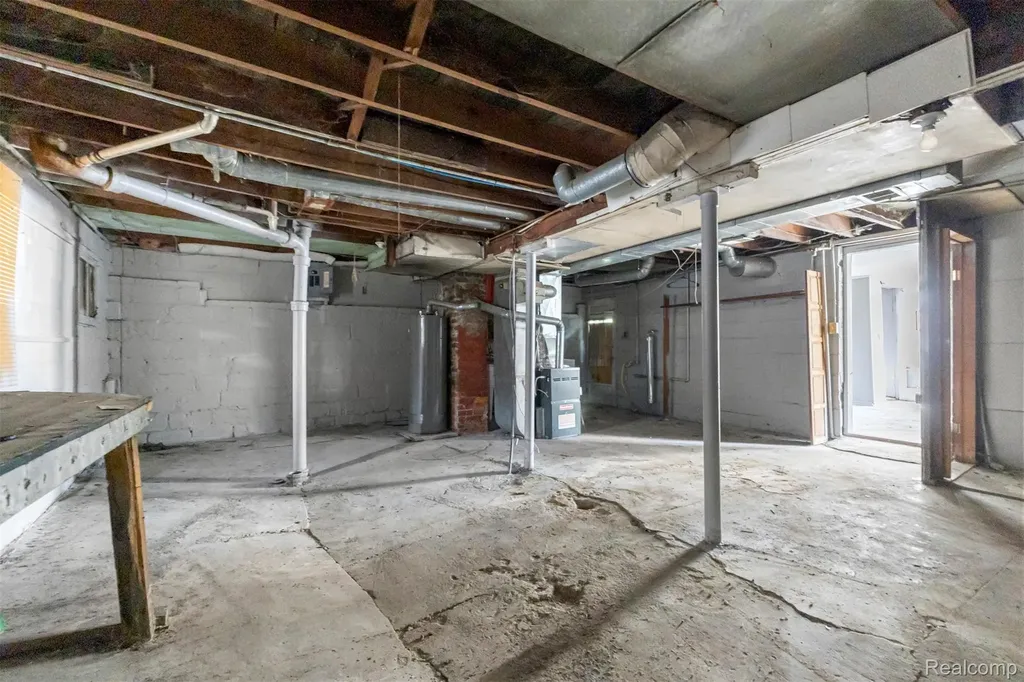 32 W Woodward Street Ecorse City MI 48229