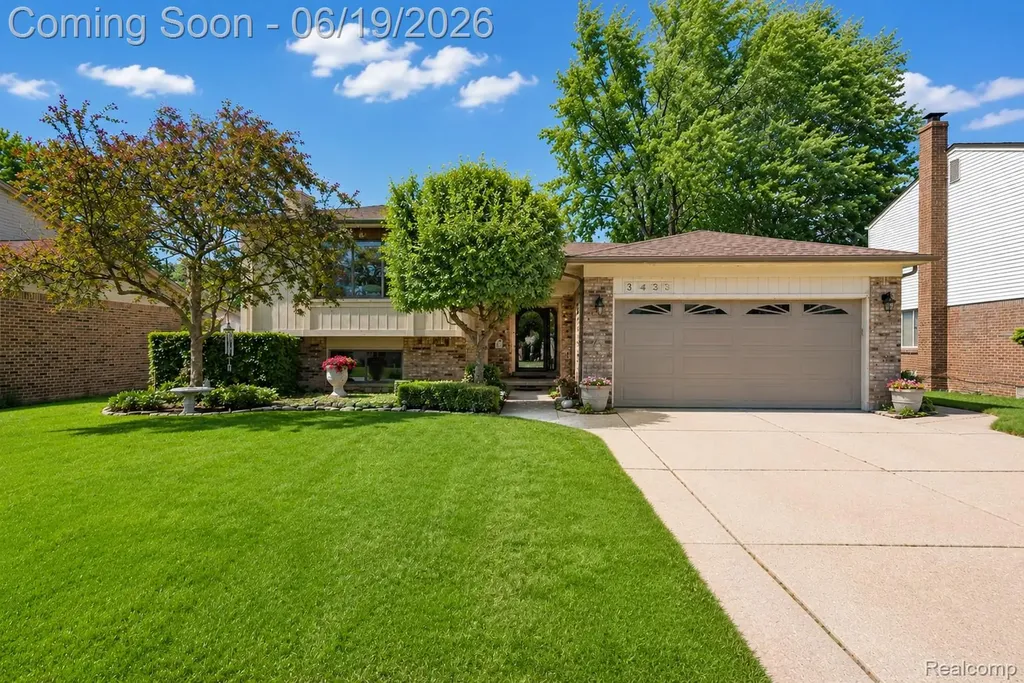 3433 Dobbin Drive Sterling Heights City MI 48310