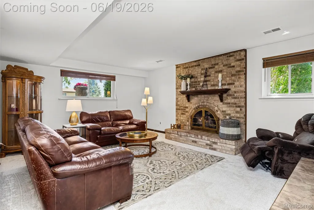 3433 Dobbin Drive Sterling Heights City MI 48310