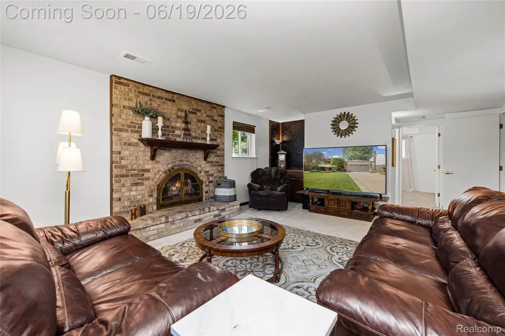3433 Dobbin Drive Sterling Heights City MI 48310